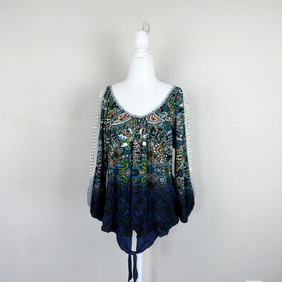 Mystree Boho Pattern Tie Front Ombré Lace Blouse - Picture 2 of 7